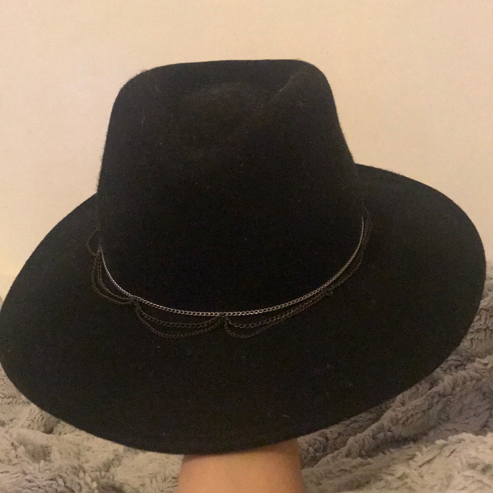 Hat - Picture 4 of 6